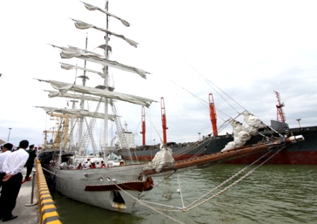 Vietnam e India profundizan cooperación bilateral